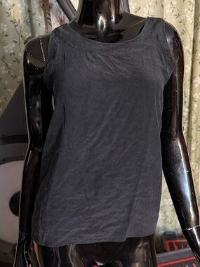 Women's Black Sleeveless Tank Top - Simple Everyday Layering